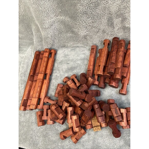 Lincoln Logs‎ Vintage 74 Piece Original Container With Extra Pieces - Picture 3 of 11